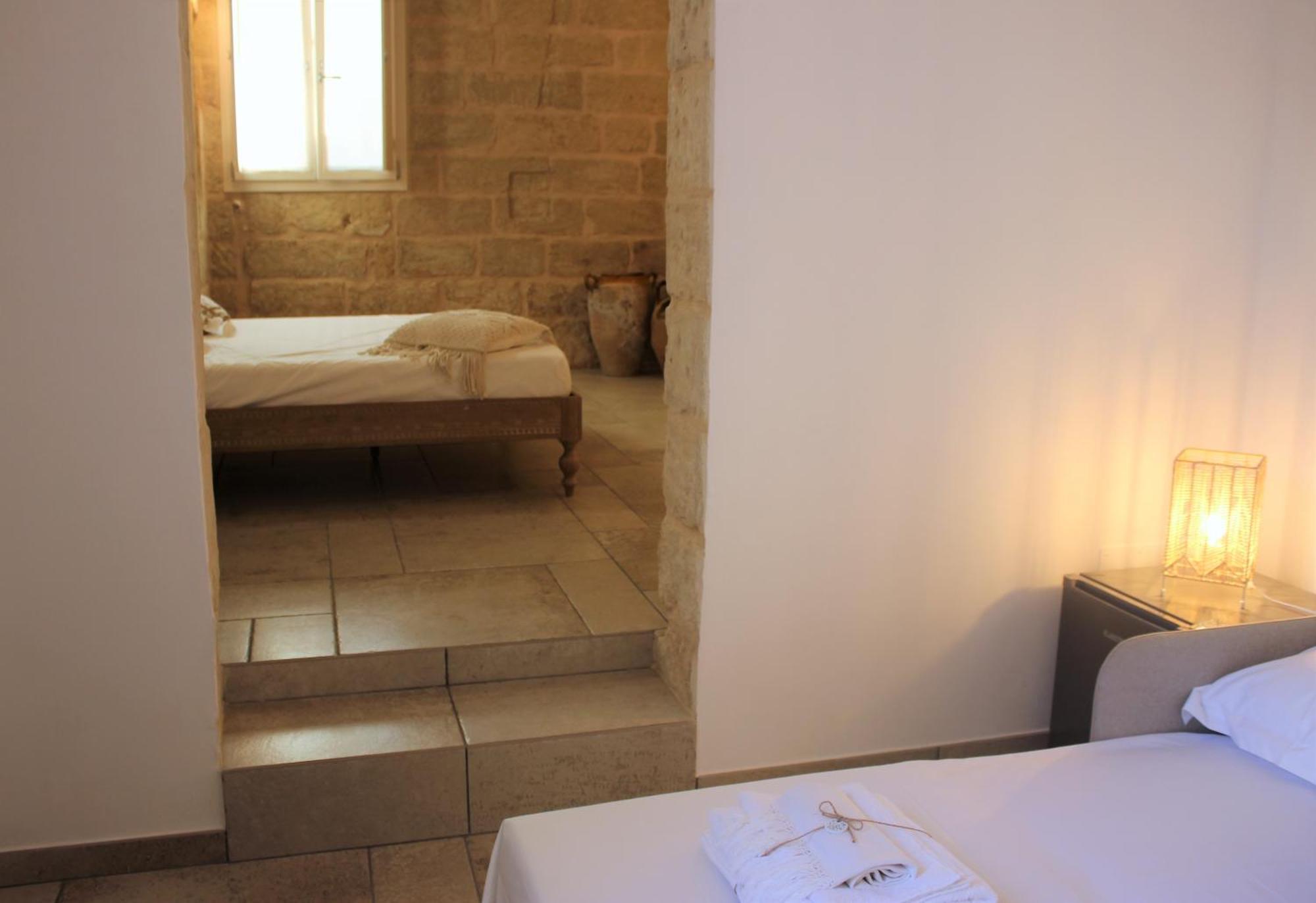Li Perrini Boutique B&B Acquarica Quarto foto