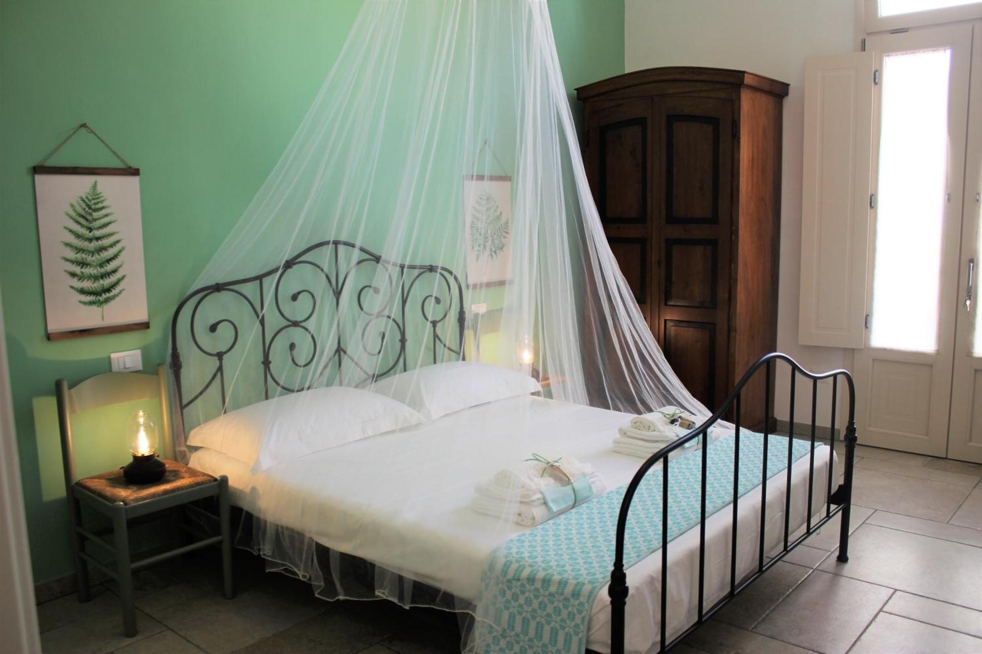Li Perrini Boutique B&B Acquarica Quarto foto